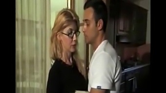 L'Incontro Anale Appassionato Di Una Matura Signora Italiana