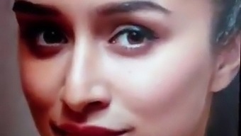 La Sesta Eiaculazione Di Shraddha Kapoor Con Lubrificante E Sex Toy