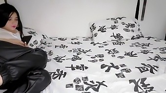 Amateur Couple Enjoys A Wild Rimjob And Asslicking Session