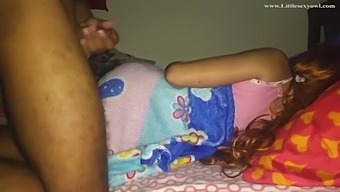 Il Desiderio Segreto Del Patrigno Di Penetrare La Vagina Della Sua Figliastra In Un Incontro Interrazziale.