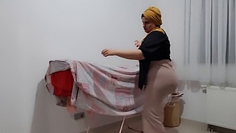 I'M Enamored With My Stepmother'S Voluptuous Derriere