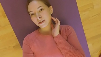 Yoga-Inspired Workout With Flexible Performer