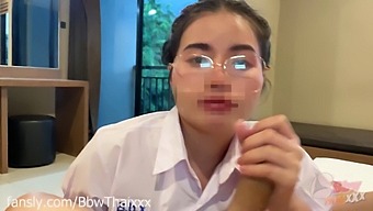 La Calda Adolescente Asiatica Si Fa Birichina Nel Cosplay Fantastico Con Ver
