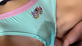 Amateur Wife Indulges In Kinky Pussy Play And Hot Cumshot With Her Husband'S Friend